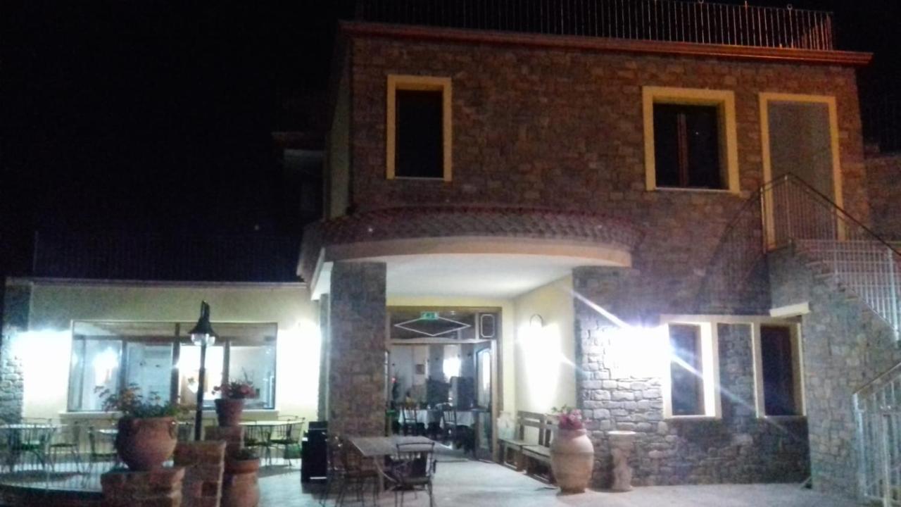 Agriturismo Gli Antichi Sapori - Con Stazione Di Ricarica Veicoli Elettrici Vatolla Eksteriør billede